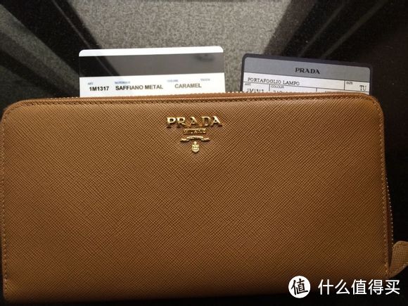 京东购入 PRADA 普拉达 女款牛皮咖啡色拉链长款钱包 1M1317 QWA F098L