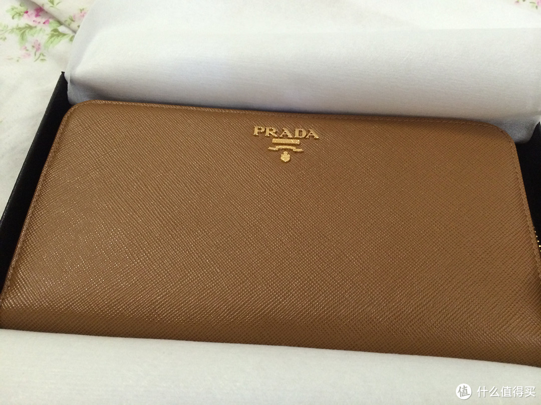 京东购入 PRADA 普拉达 女款牛皮咖啡色拉链长款钱包 1M1317 QWA F098L