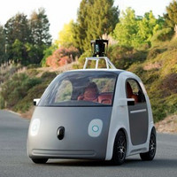 谷歌新款无人驾驶汽车卖萌问世 无方向盘、油门和刹车