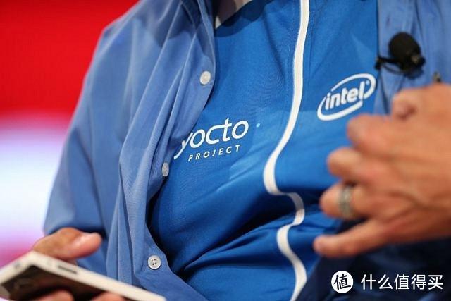 Intel 英特尔今夏将推智能T恤 可检测用户情绪