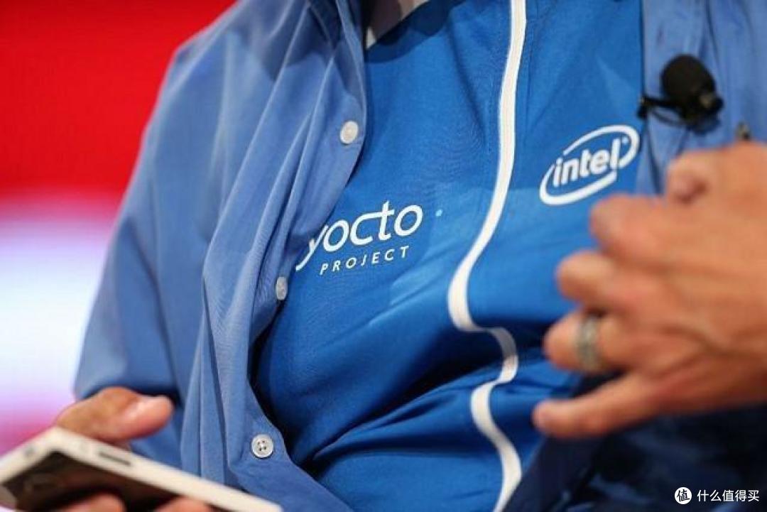 Intel 英特尔今夏将推智能T恤 可检测用户情绪
