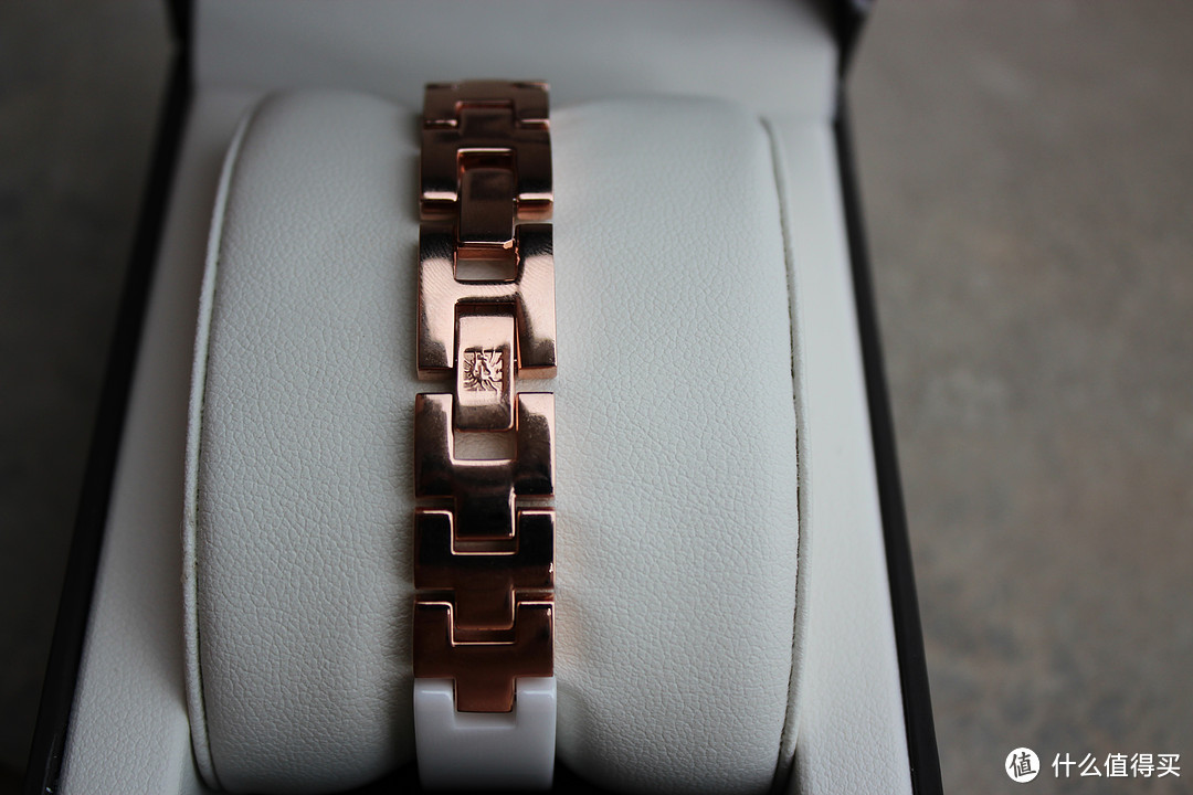 Anne Klein 安妮克莱恩 AK/1314RGWT 女款时装腕表 — 给媳妇儿的六一礼物
