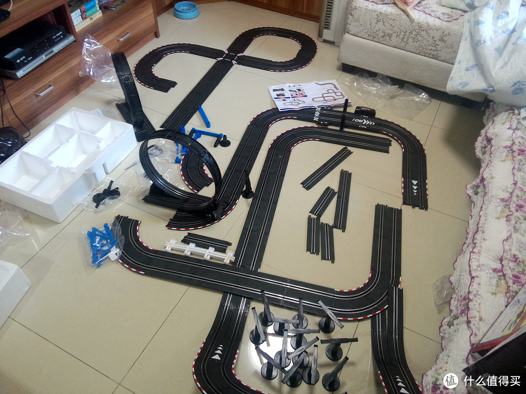 音速风暴 赛车玩具套装 TR-06 — 客厅里的赛车