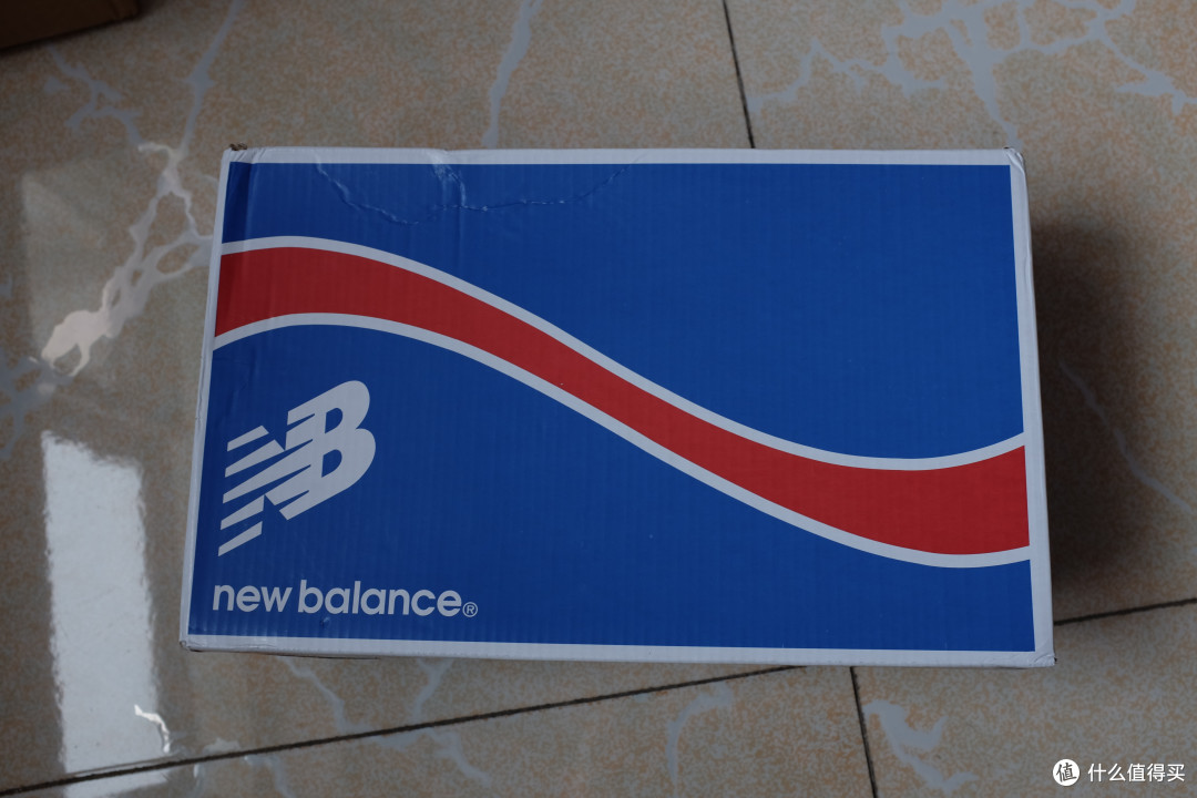 New Balance 新百伦 ML574 男款休闲运动鞋 + ONA 欧纳 Bowery 单肩身影包 — 文艺青年必备
