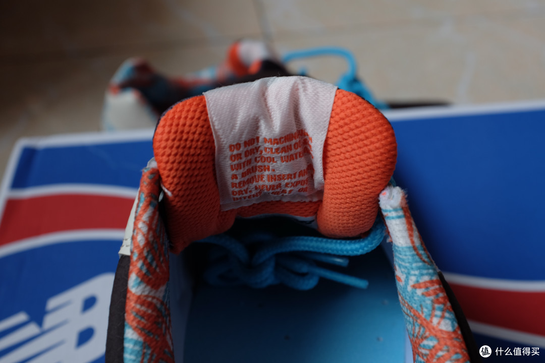 New Balance 新百伦 ML574 男款休闲运动鞋 + ONA 欧纳 Bowery 单肩身影包 — 文艺青年必备