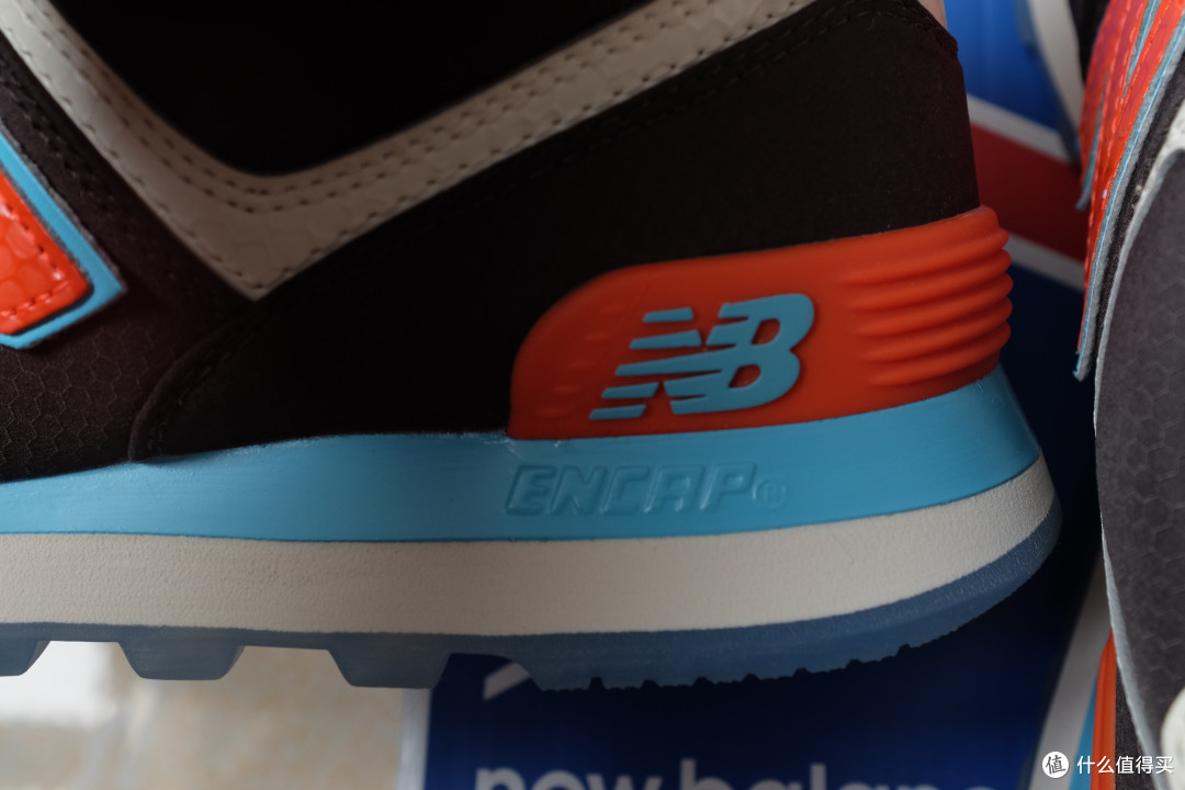 New Balance 新百伦 ML574 男款休闲运动鞋 + ONA 欧纳 Bowery 单肩身影包 — 文艺青年必备
