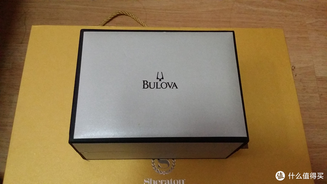 BULOVA 宝路华 96T49 女款镶水晶手镯腕表 礼盒套装