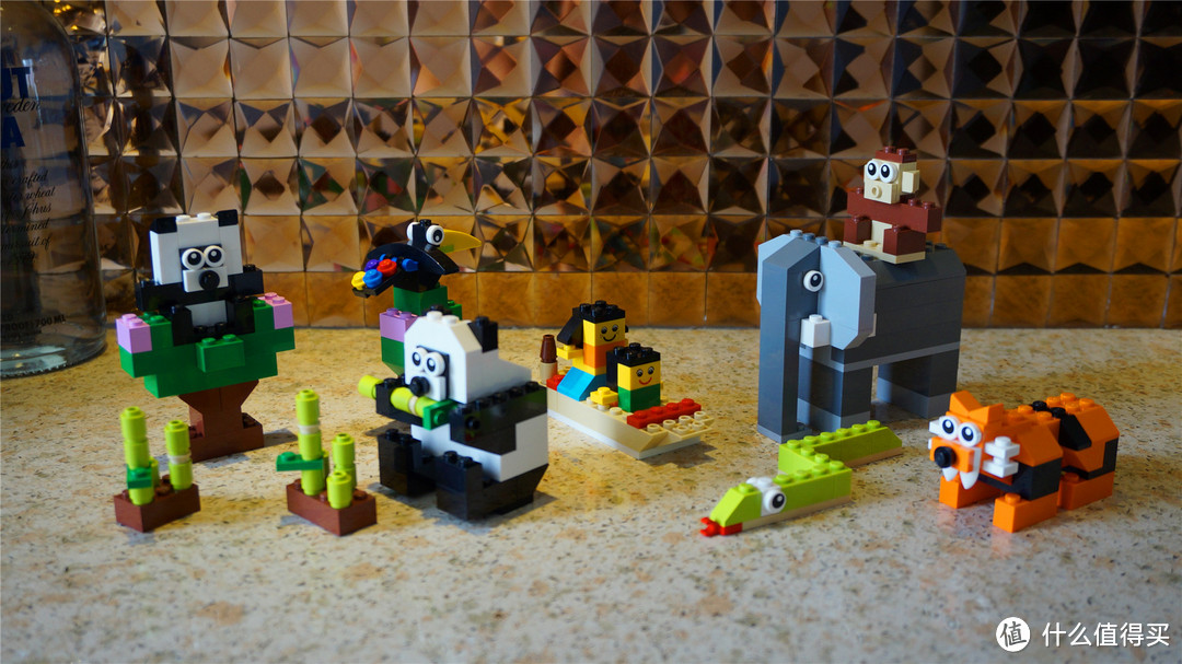 LEGO 乐高 创意系列 积木组 10681 及拼装场景作品 — 简单的快乐