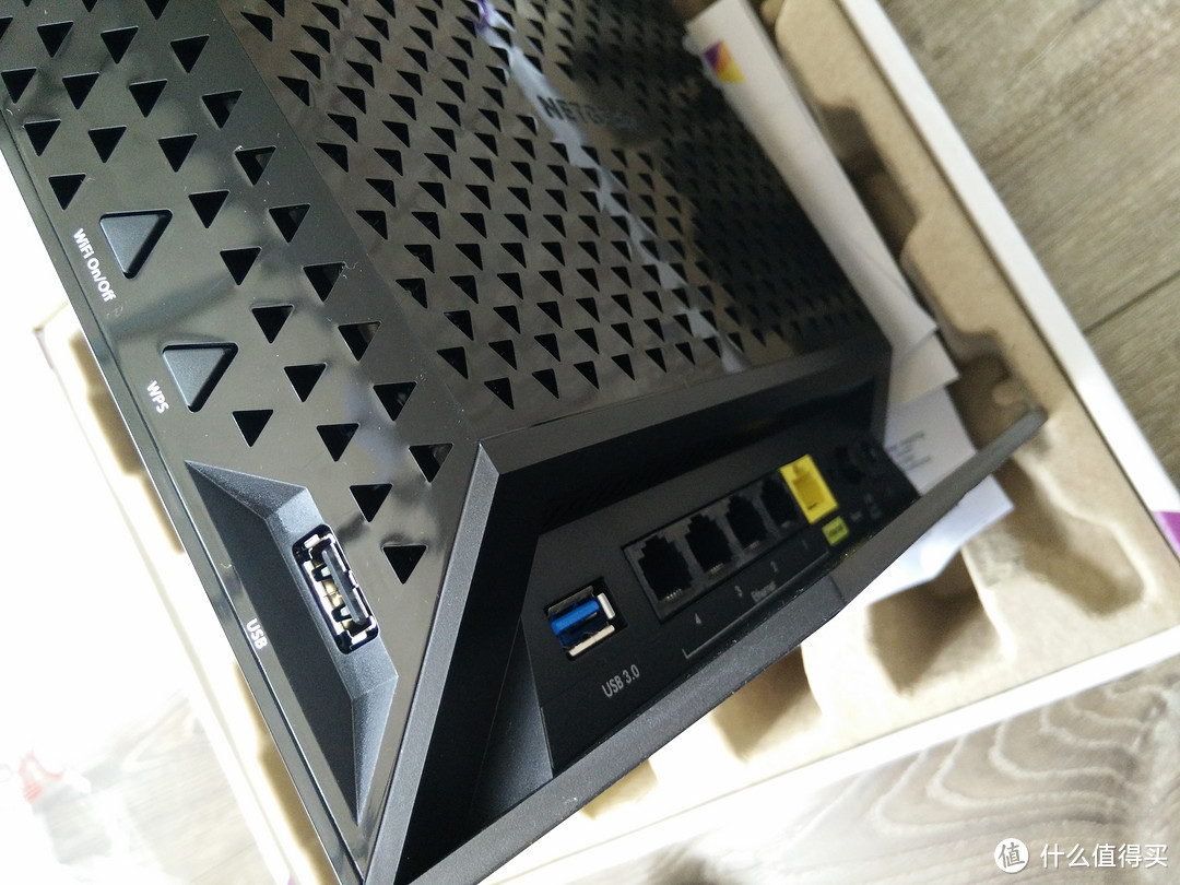 奢侈的AP：NETGEAR 美国网件 R6300v2 1750M 双频千兆 802.11ac无线路由器