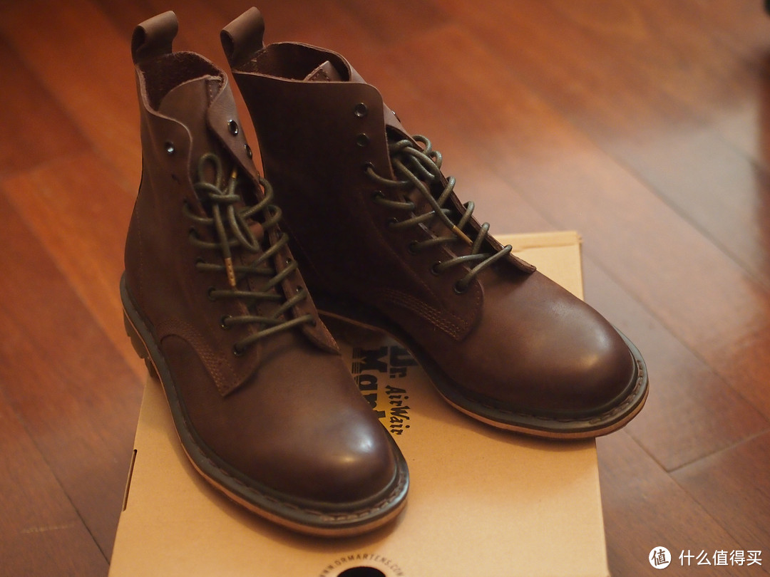 Dr. Martens Nero 男款马丁靴 & ECCO 爱步 BOSTON LACE-UP 男款系带皮鞋