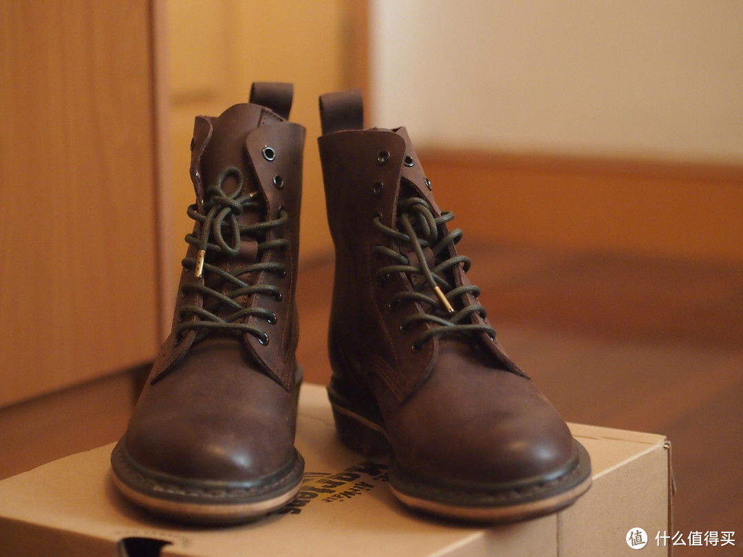 Dr. Martens Nero 男款马丁靴 & ECCO 爱步 BOSTON LACE-UP 男款系带皮鞋