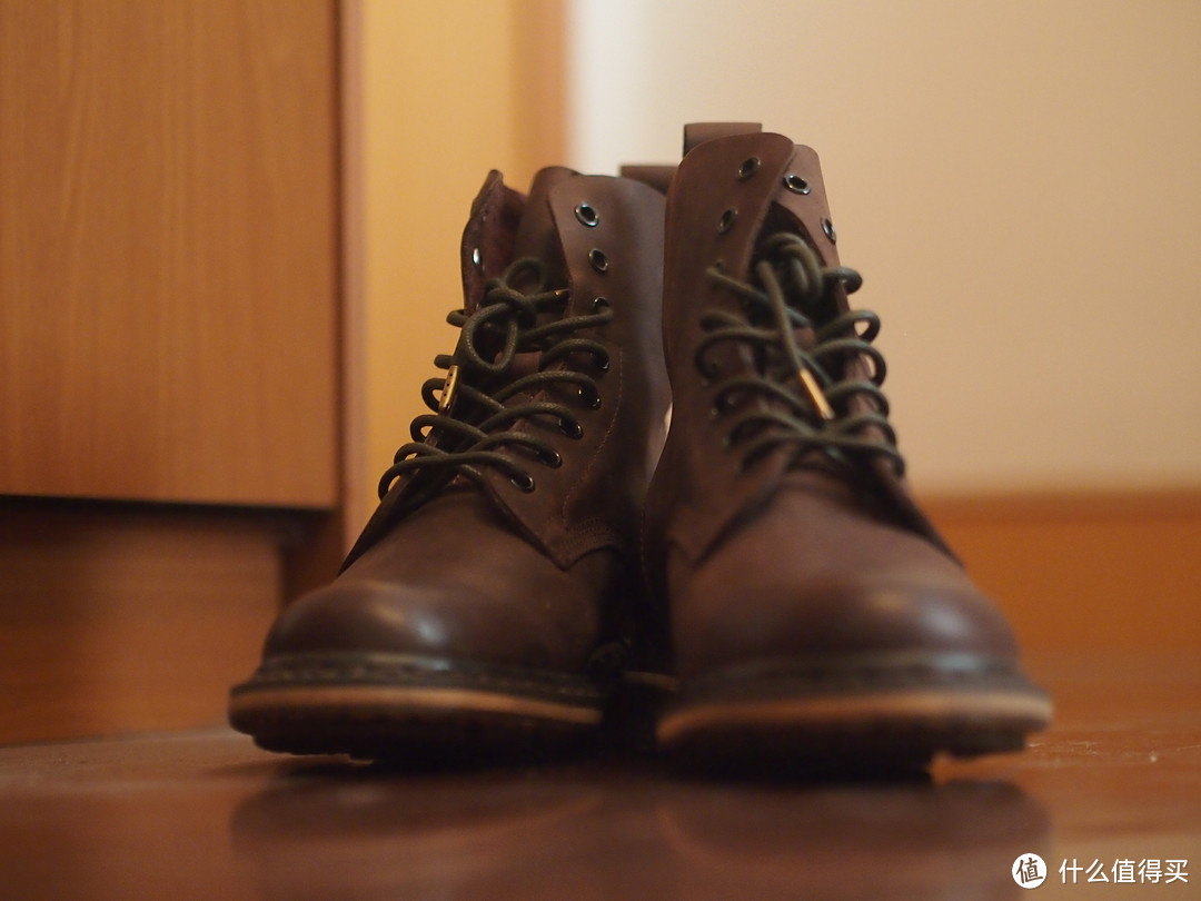 Dr. Martens Nero 男款马丁靴 & ECCO 爱步 BOSTON LACE-UP 男款系带皮鞋