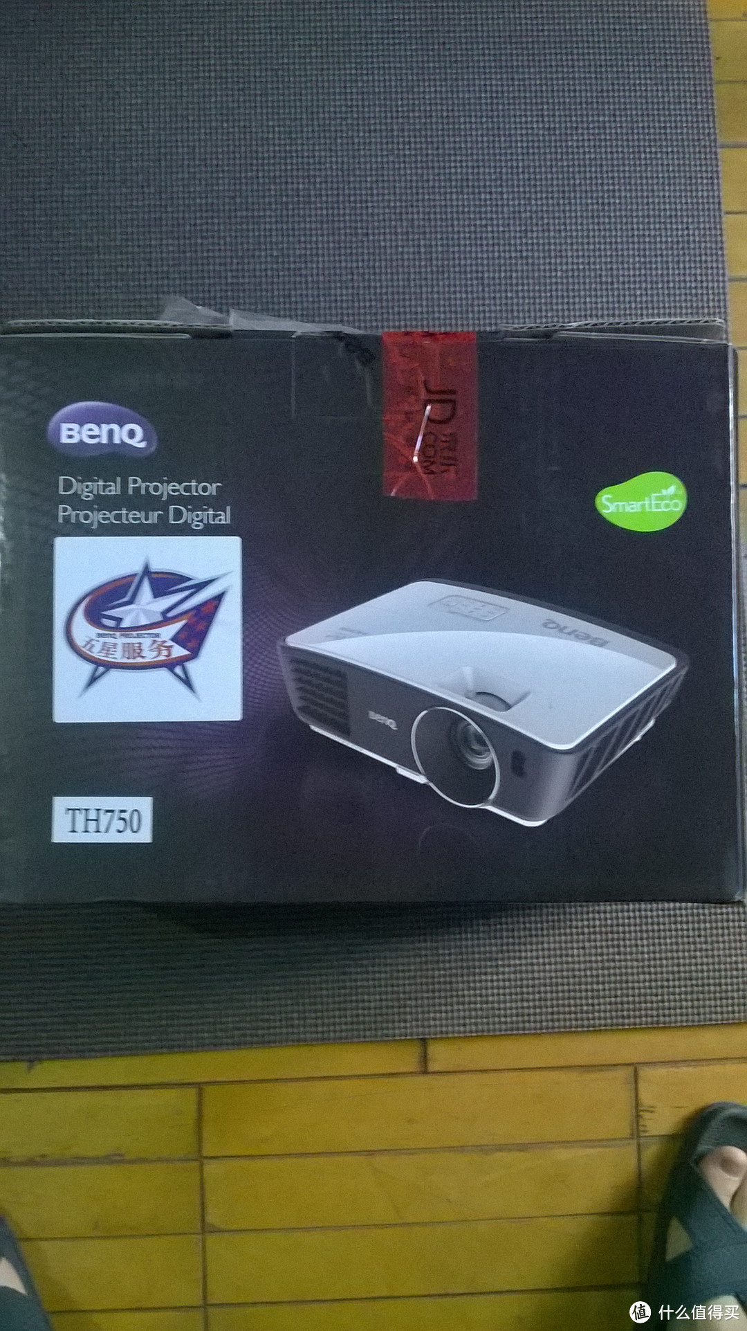 追剧利器！BenQ 明基 TH750 投影机