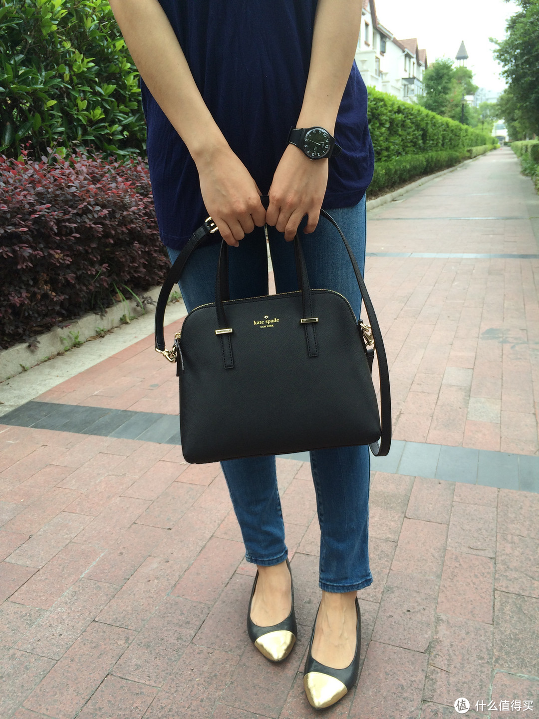 kate spade NEW YORK 凯特·丝蓓纽约 Cedar Street Maise Tote 女款十字纹贝壳包