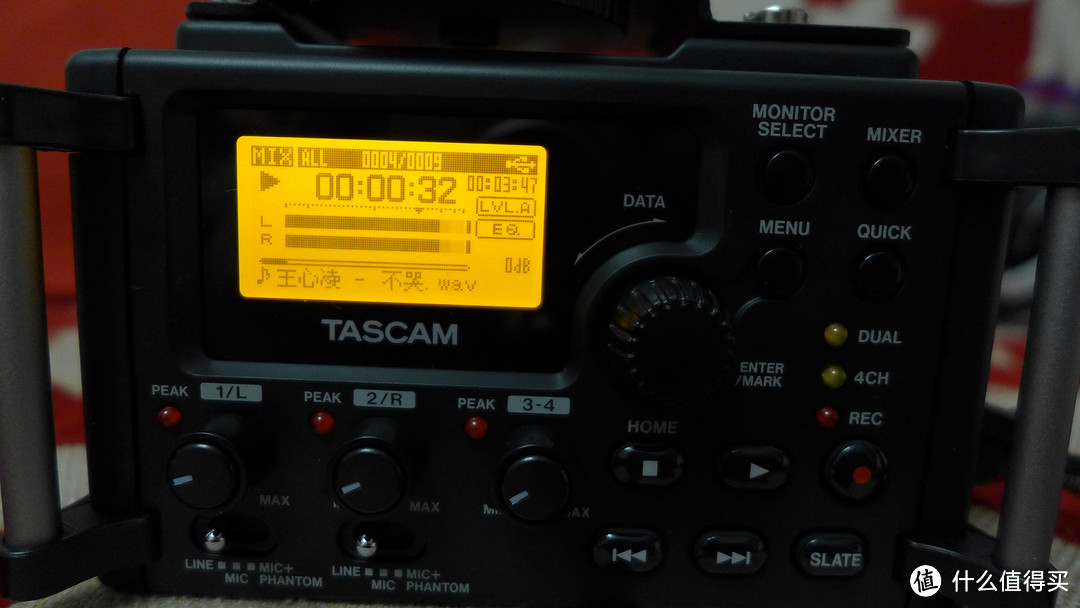 TASCAM DR-60D 线性PCM 单反相机录音设备 — 单反录音神器