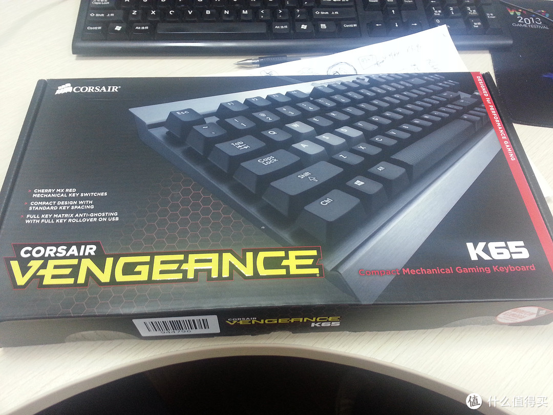 CORSAIR 海盗船 Vengeance系列 K65 机械游戏键盘 (紧凑型)  — 手感与外观并存