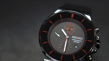 SEIKO 精工 CHRONOGRAPH系列 SNDD61 男款石英腕表 — 炫酷黑与闷骚红