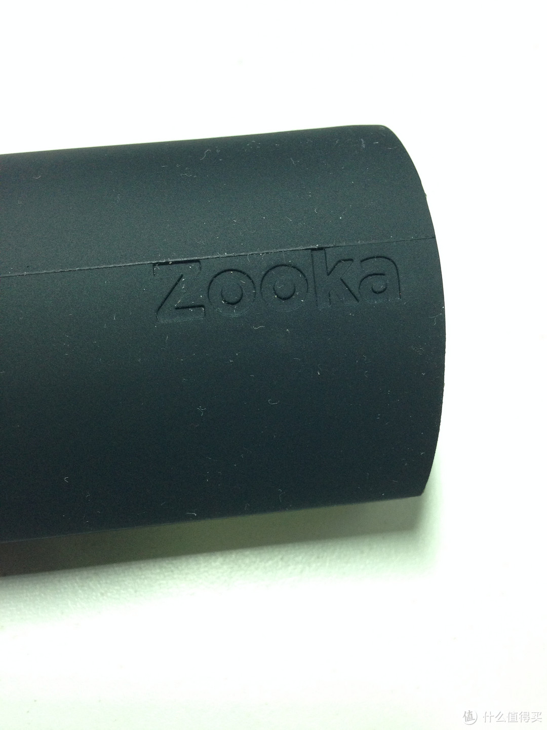 实用兼顾工业美学：Zooka Wireless Speaker 无线音箱