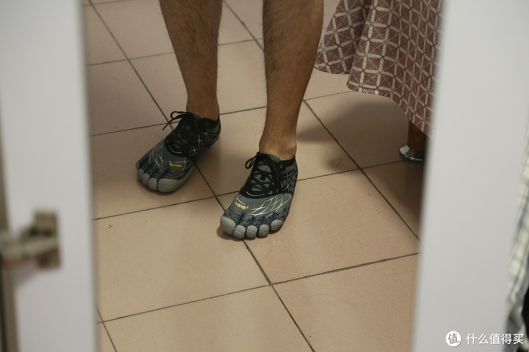 【真人秀】一起疯：我们的情侣款 Vibram FiveFingers SeeYa LS 五趾鞋