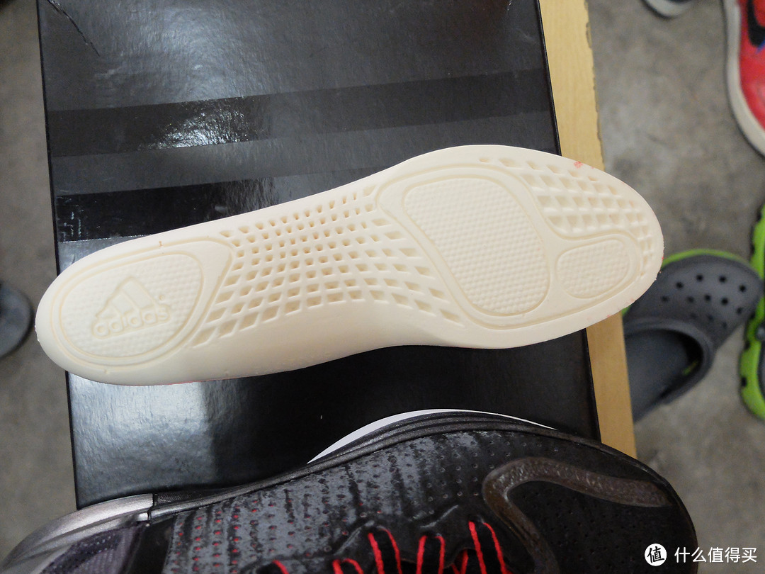 中亚购入adidas 阿迪达斯 BASKETBALL D ROSE 4 男款篮球鞋
