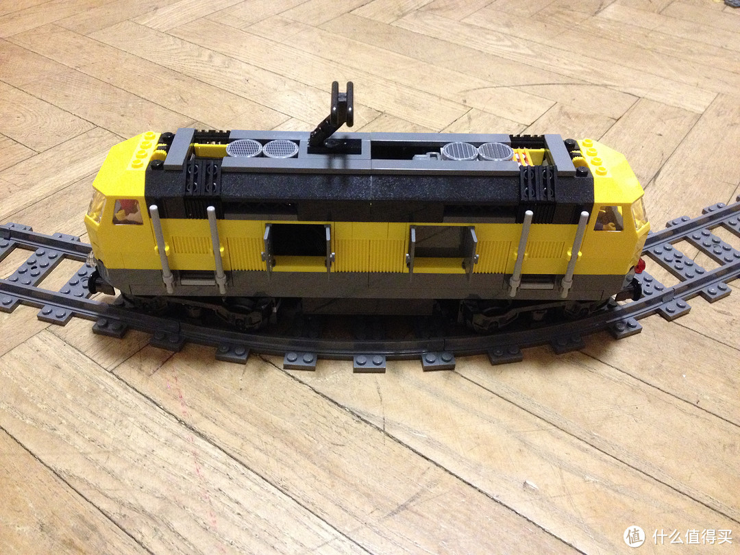 圆了儿时的火车梦：LEGO 乐高 7939 遥控货运火车