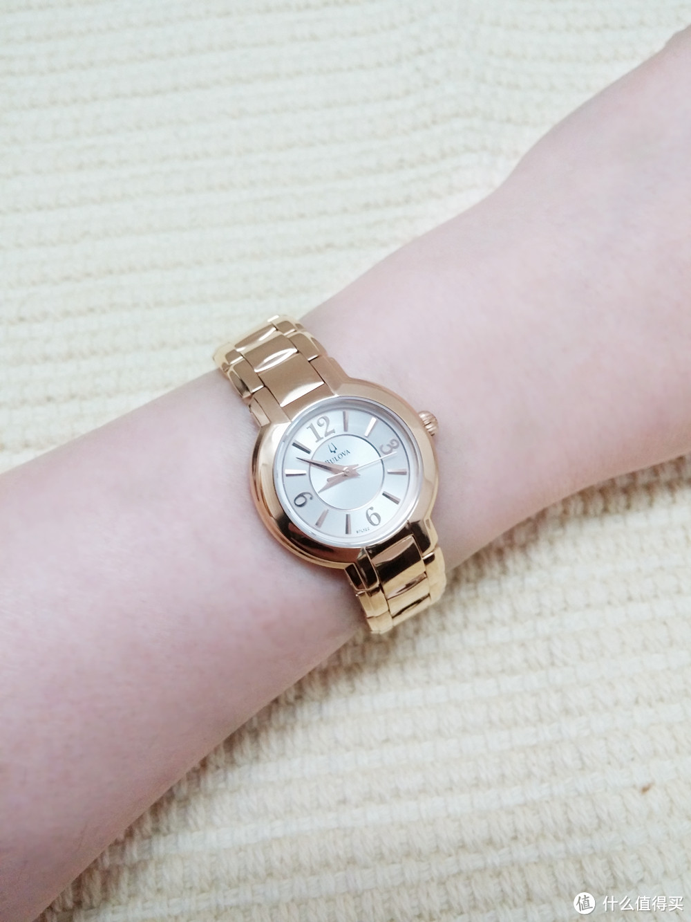 简单百搭土豪金：BULOVA 宝路华 FAIRLAWN WATCH 女士手表 97L122