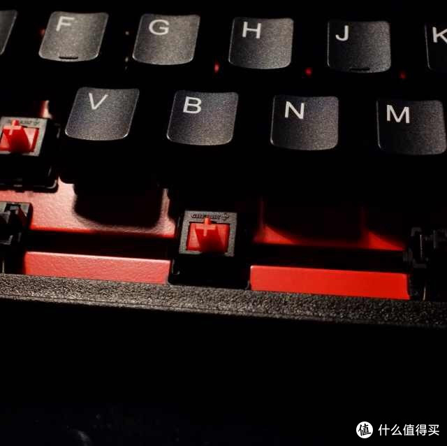 一丛梅粉褪残妆 涂抹新红上海棠：SteelSeries 赛睿 6Gv2 红轴 游戏机械键盘