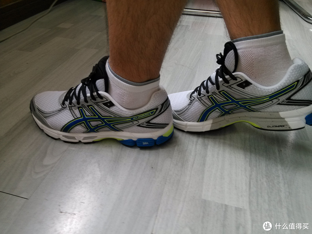 京东618入手 ASICS 亚瑟士 GEL-INNOVATE 5 男款入门避震跑鞋 T421N