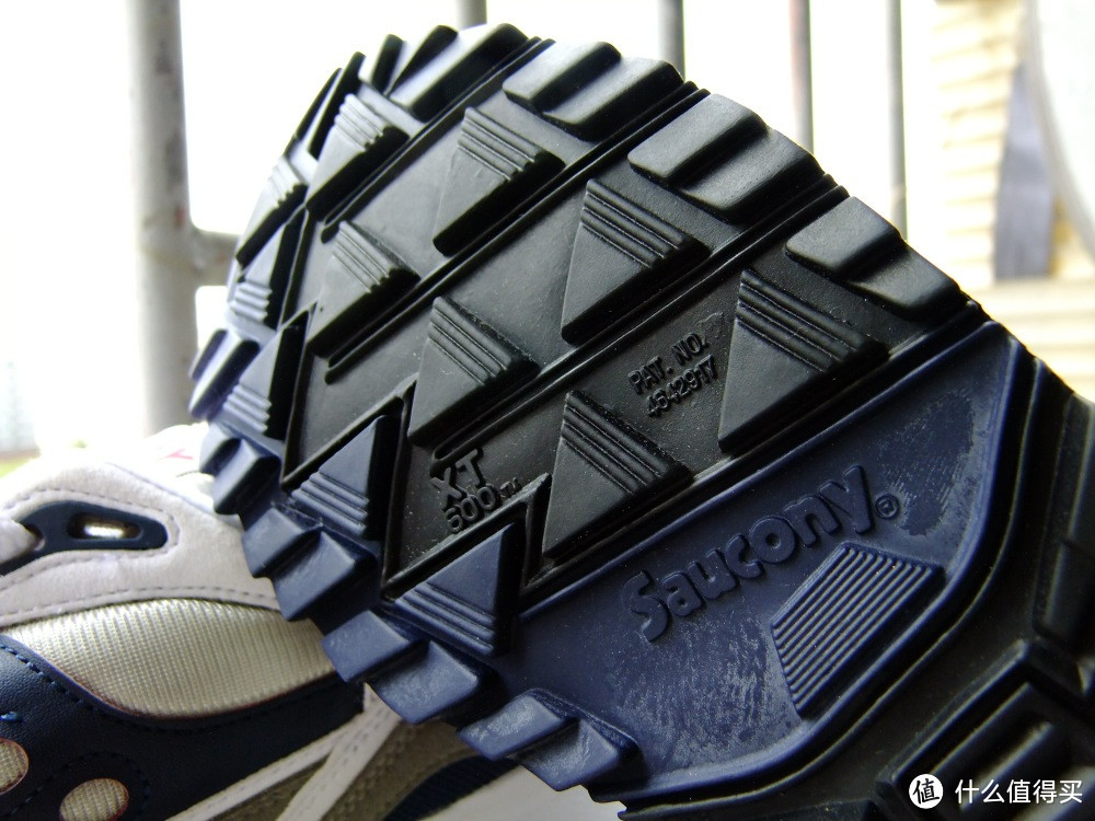 不管用不用的到，先买了再说： Saucony 索康尼 Shadow 6000 跑鞋 & Ride 6 休闲运动鞋