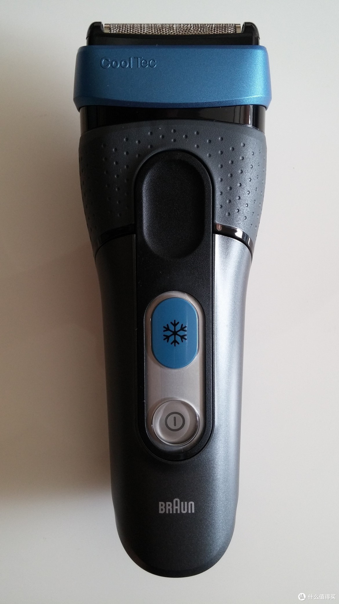 属于男人的夏日冰镇感:BRAUN 博朗 Cool Tec CT5CC 冰感电动剃须刀