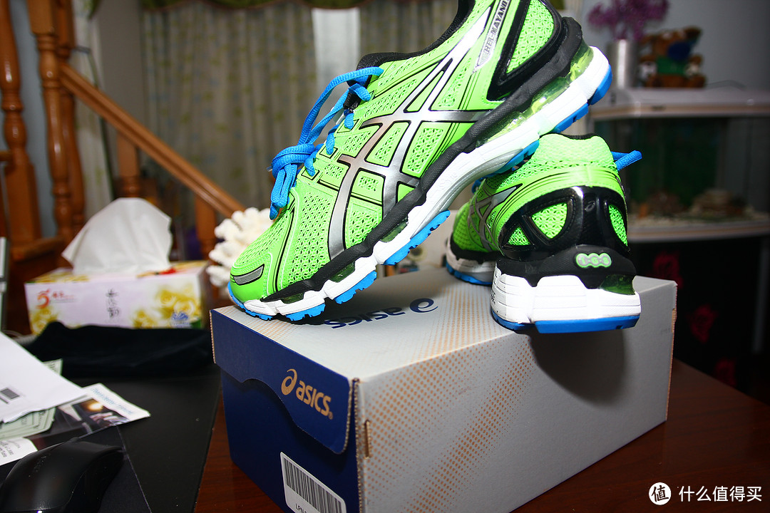 ASICS 亚瑟士 GEL-Kayano® 19 男款跑鞋 & 有点坑的 MIZUNO 美津浓 WAVE INSPIRE 10 慢跑鞋