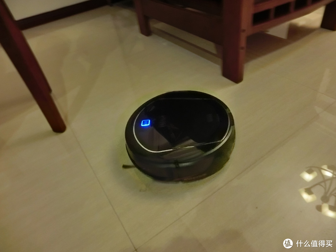 Ecovacs 科沃斯 地宝暴龙 CEN82  智能扫地机器人 — 国货当自强