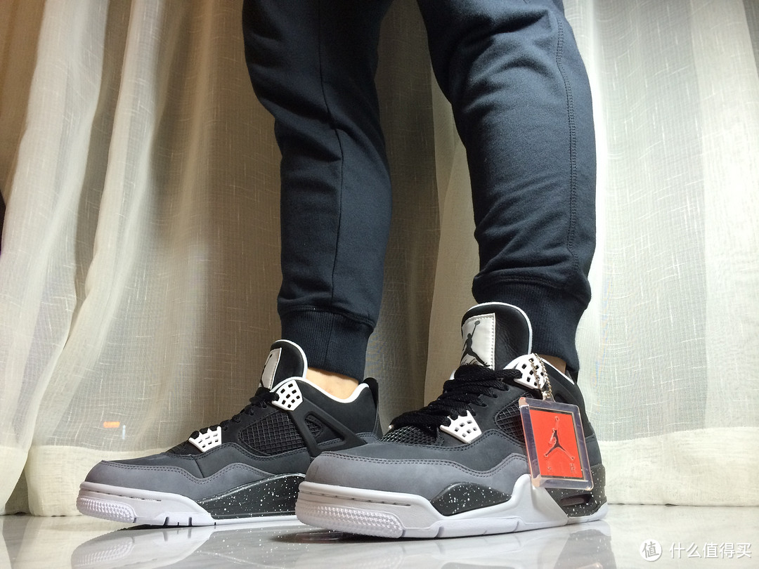 AIR JORDAN 4 FEAR