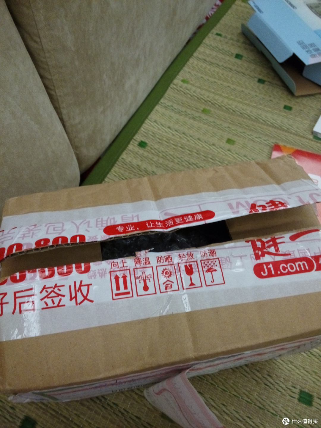 寄来的箱子，已经被迫不及待的打开了