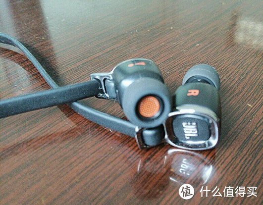 要的就是牌子！JBL J33 高性能驱动单元入耳式面条耳机