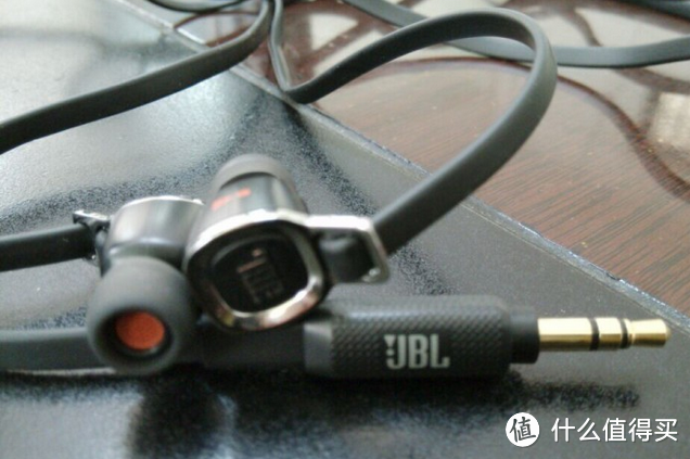 要的就是牌子！JBL J33 高性能驱动单元入耳式面条耳机