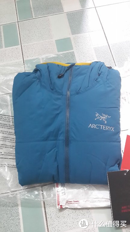 ebay竞价入手 ARC'TERYX 始祖鸟 ATOM LT HOODY S码 男款户外超轻棉服