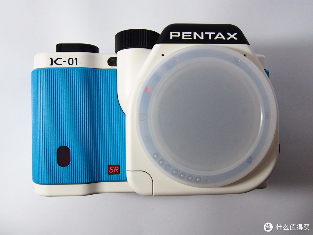 哆啦A梦的蓝：PENTAX 宾得 K-01 微单相机 开箱