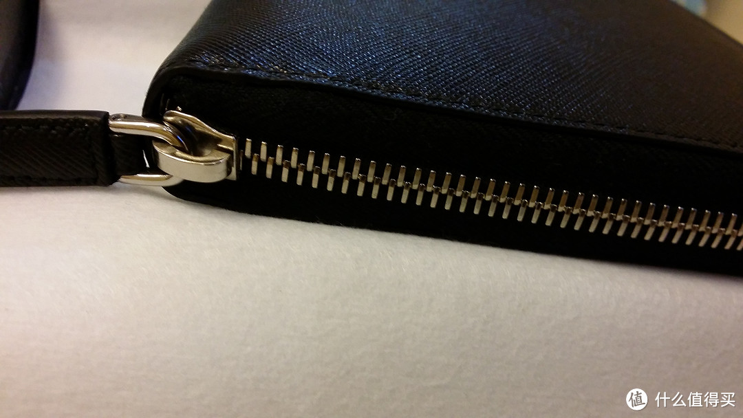 prada普拉达拉链牛皮长款钱包2m1220