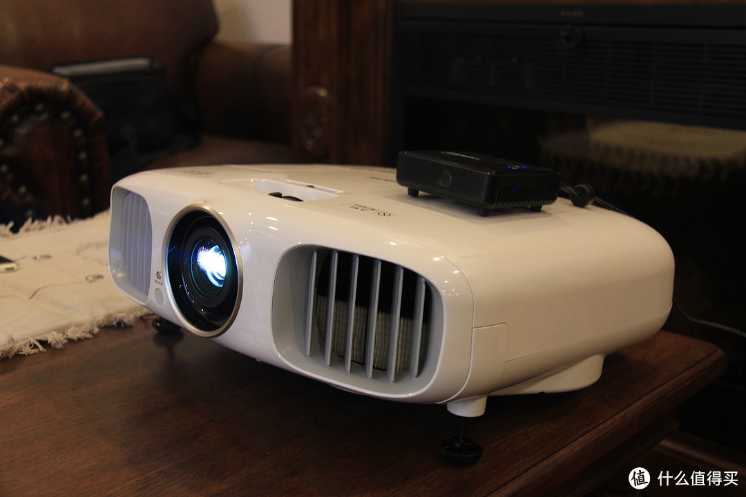 世界杯看球神器epson爱普生ehtw6510c3d家用高清投影机
