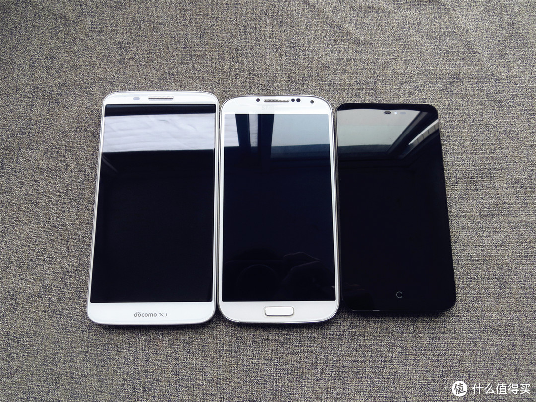 Docomo版LG G2 L01F 智能手机 开箱，对比三星S4、魅族MX2