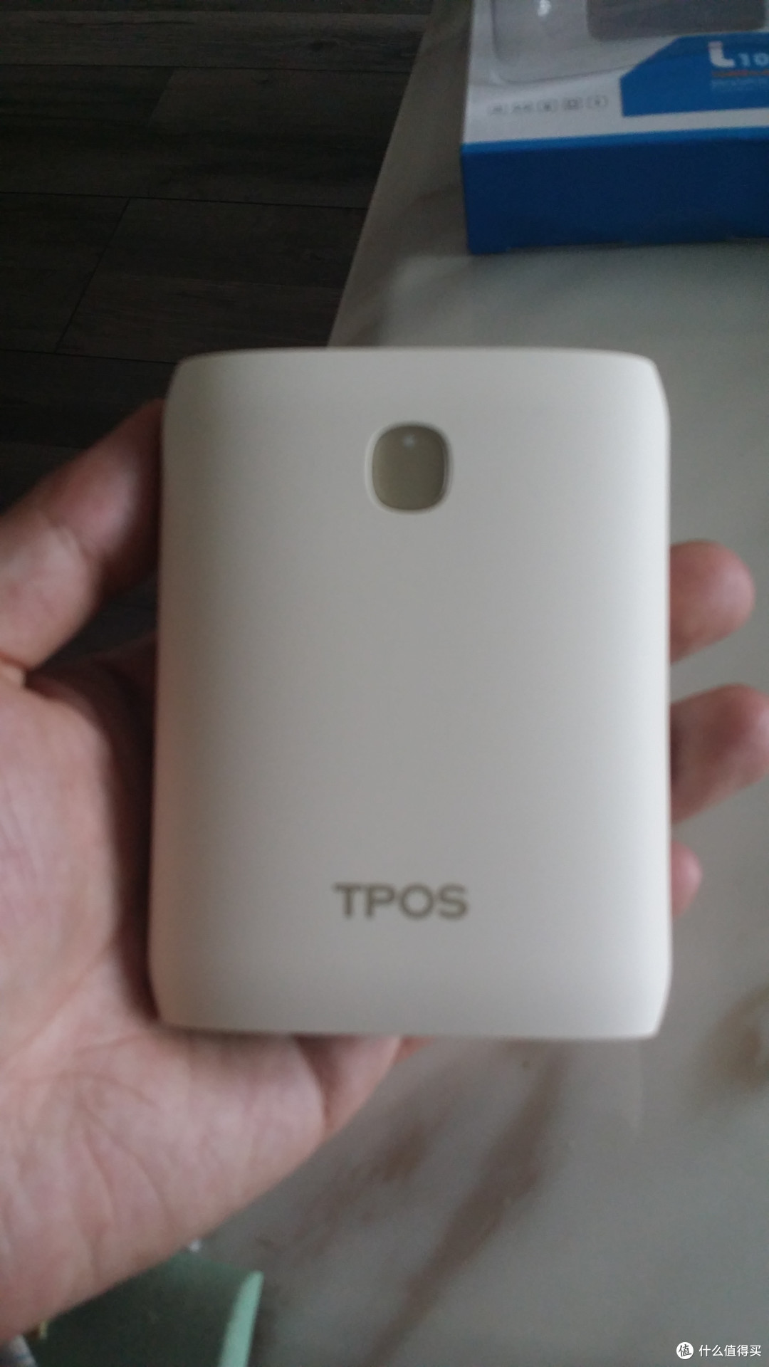 中国移动积分兑换的TPOS L10 10400mA 移动电源
