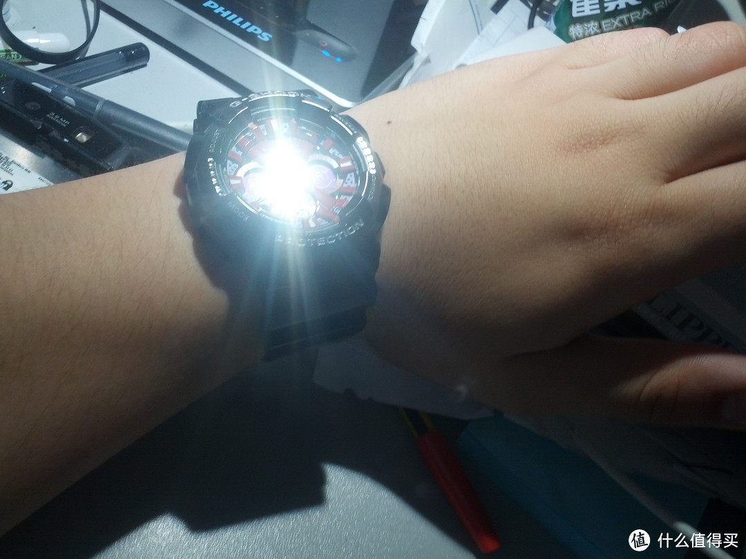 闷骚与霸气共存：CASIO 卡西欧 G-SHOCK系列 双显石英男表 GA-120B-1A