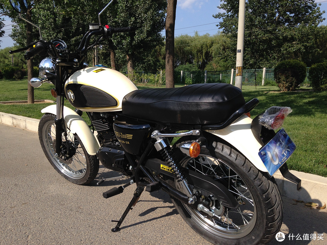 80后男孩的摩托情结:轻骑游侠 200