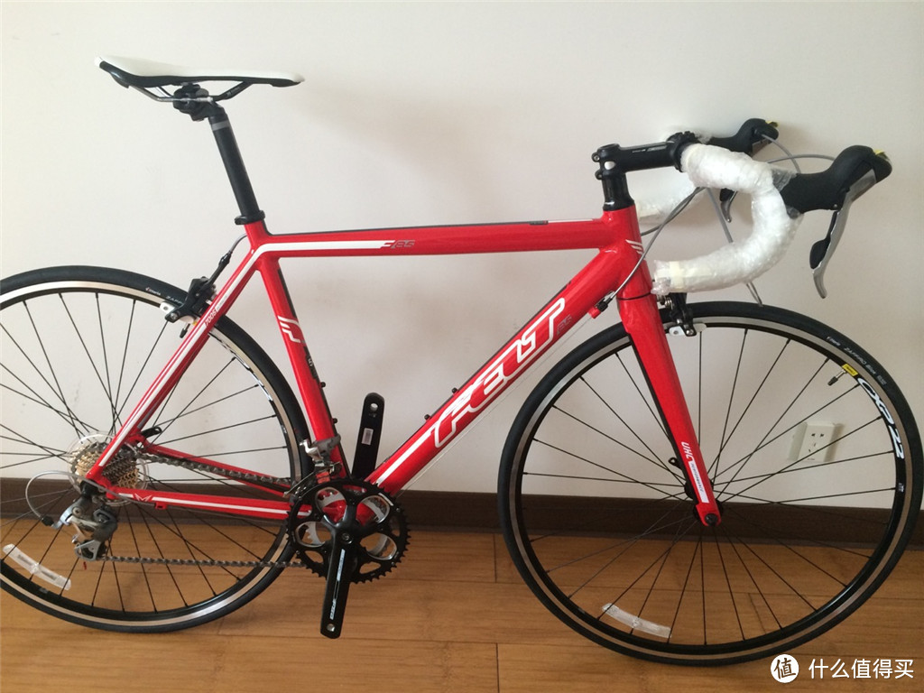 Cyclingexpress败了一款入门公路车：Felt F85 Tiagra 2014