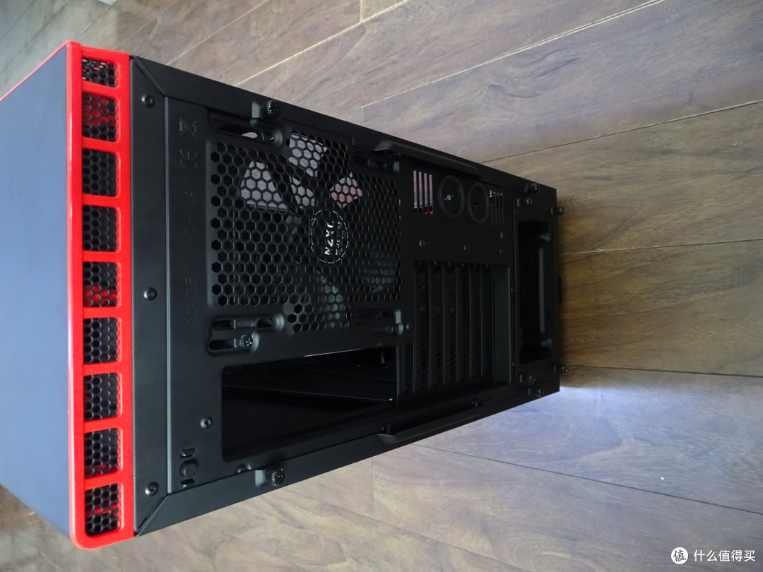 ,继承还是革新？NZXT 恩杰 H440 机箱