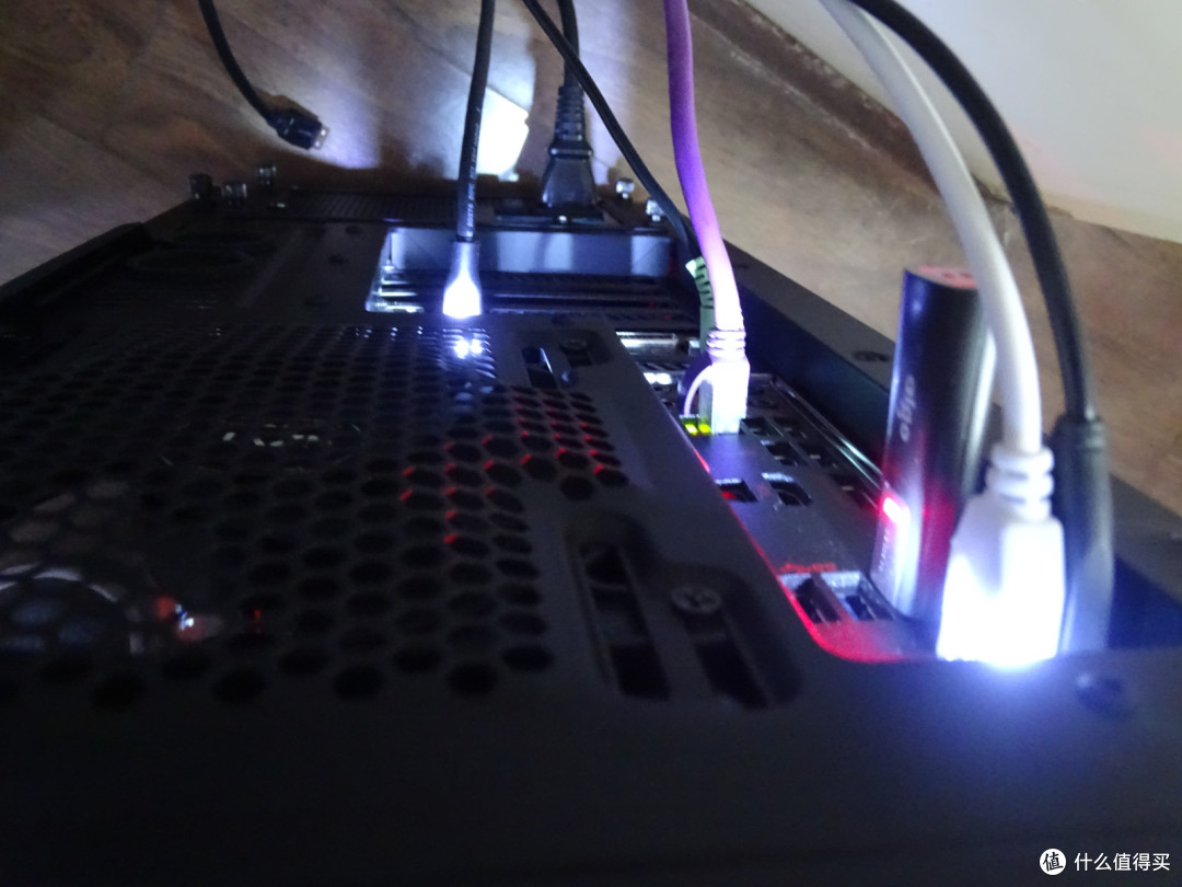 ,继承还是革新？NZXT 恩杰 H440 机箱