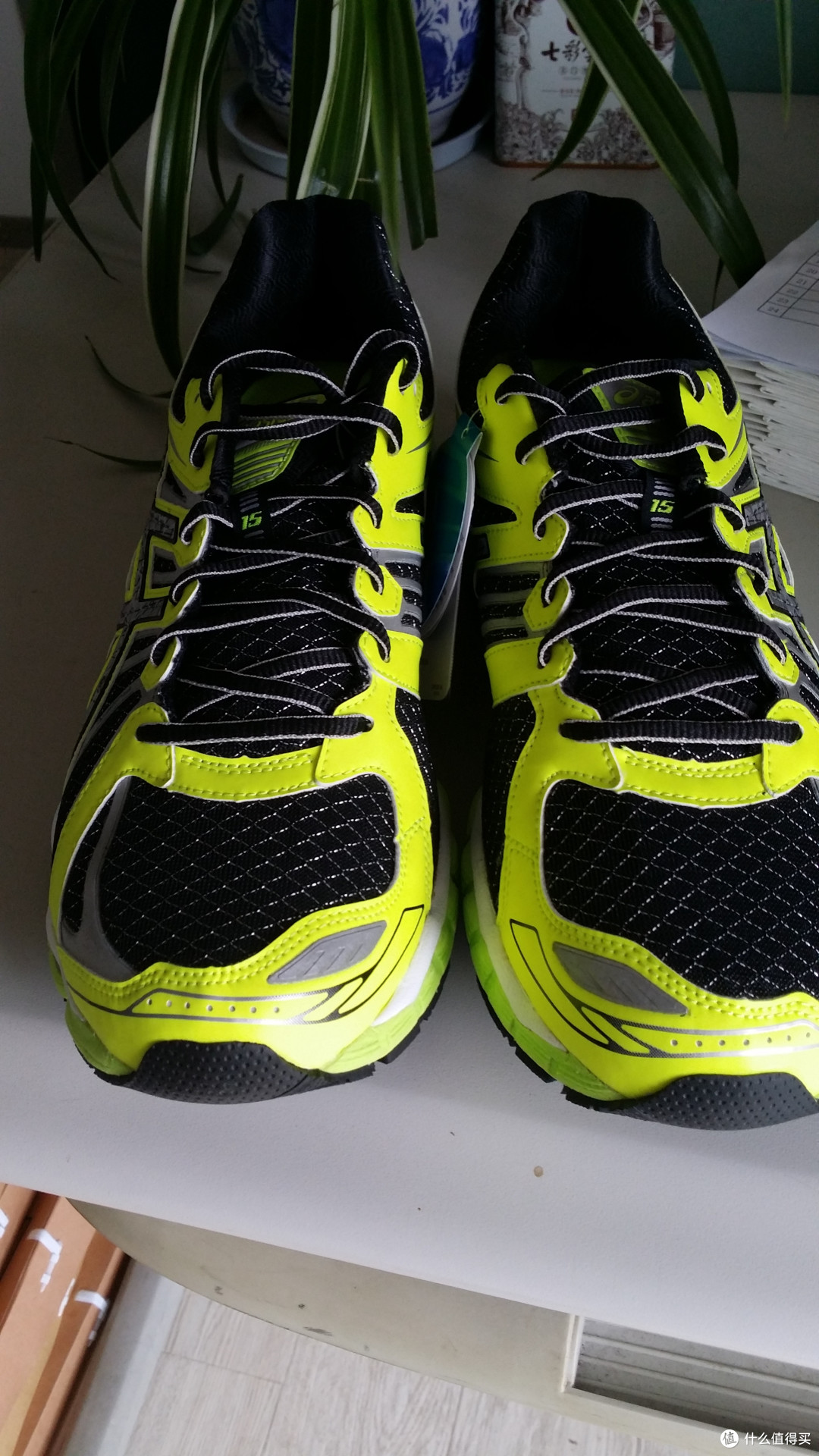 应对中年危机：ASICS 亚瑟士 Gel-Nimbus 15 Lite-Show 男款跑步鞋