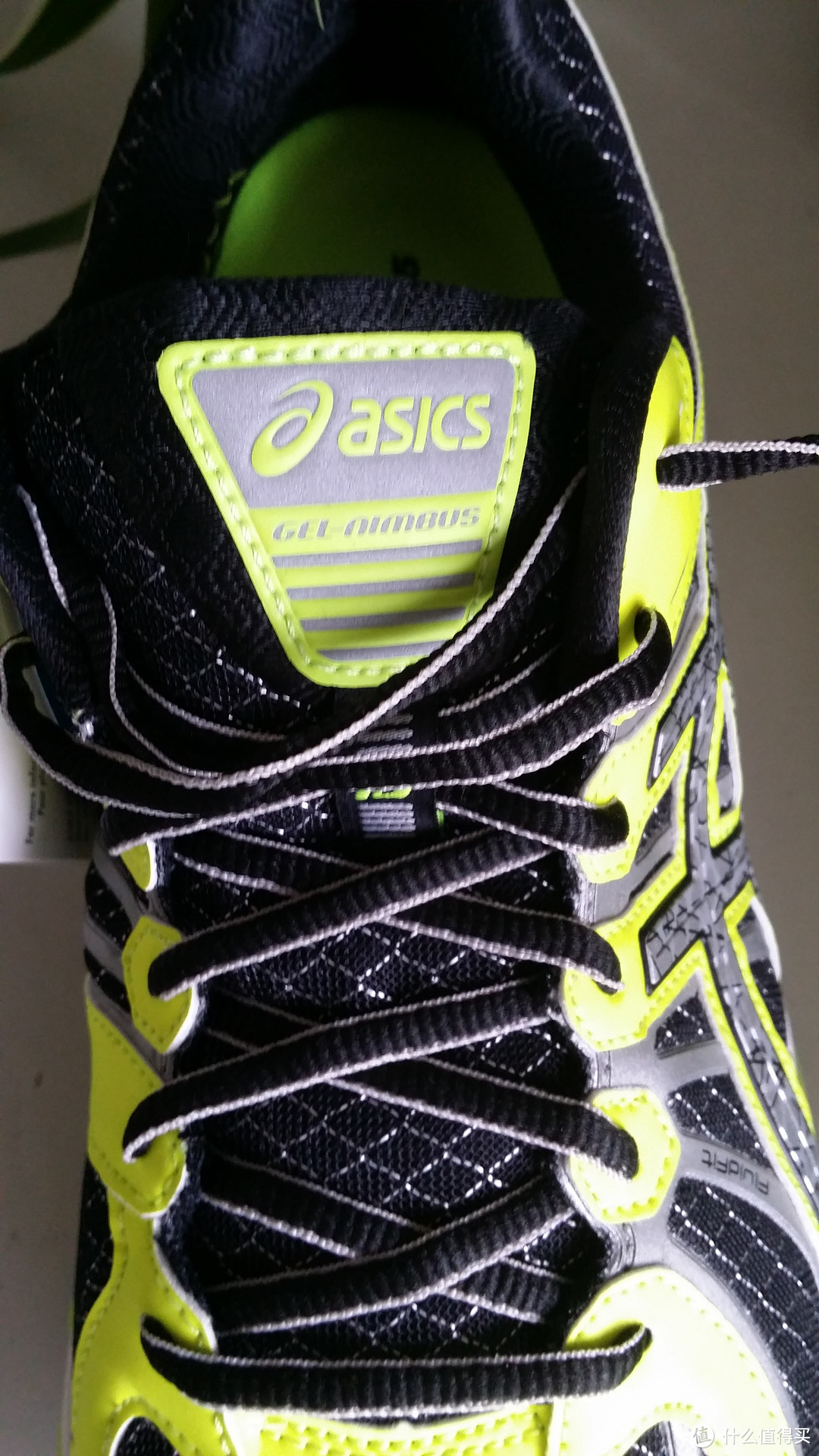 应对中年危机：ASICS 亚瑟士 Gel-Nimbus 15 Lite-Show 男款跑步鞋