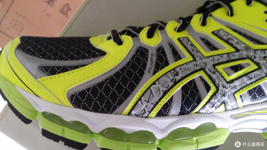 应对中年危机：ASICS 亚瑟士 Gel-Nimbus 15 Lite-Show 男款跑步鞋